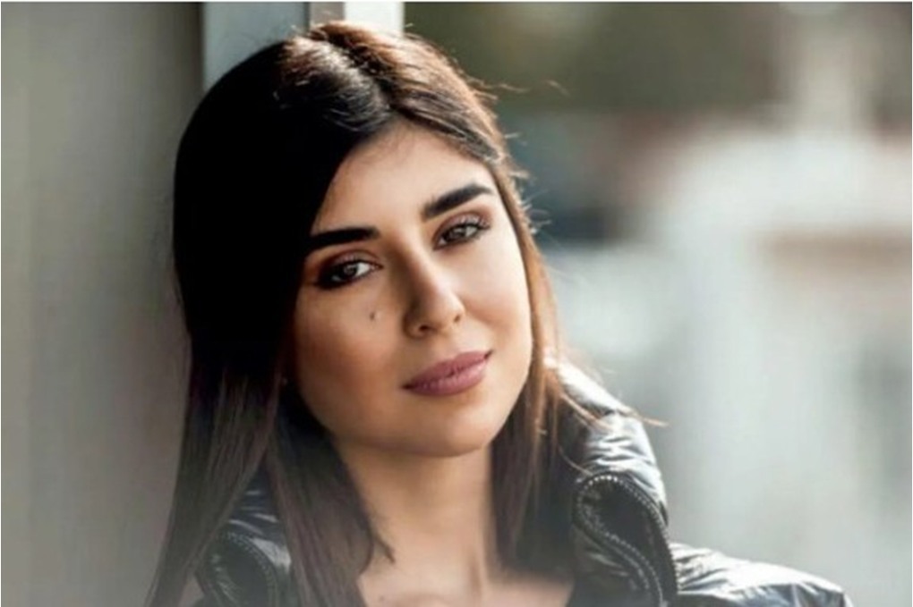 زينة مكي تعلن خطوبتها من شاب لم تكشف هويته 