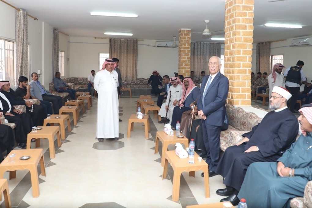 مندوبا عن الملك وولي العهد.. العيسوي يعزي عشيرة الهقيش 