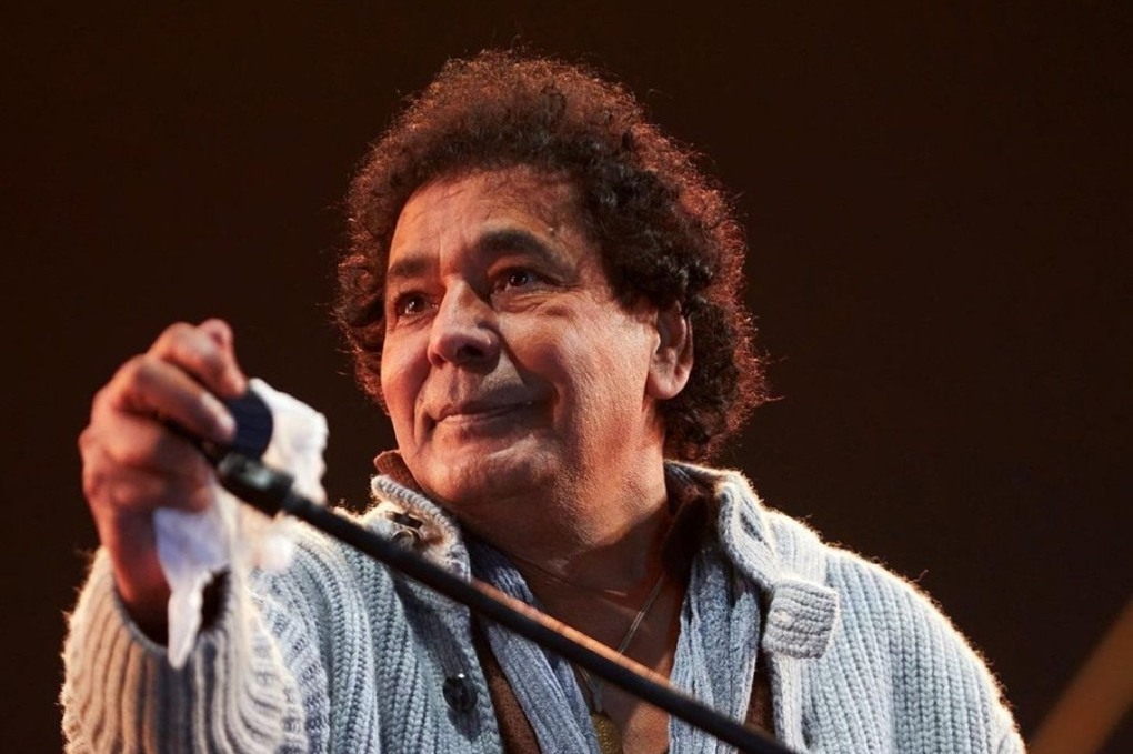 نقل الكينغ المصري محمد منير للمستشفى.. مدير أعماله يعلق على الأنباء المتداولة 