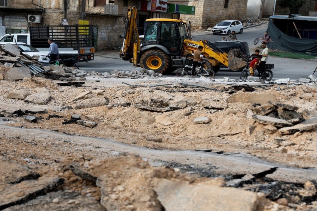 الاحتلال الإسرائيلي يواصل عدوانه على جنين ومخيمها لليوم الـ 295