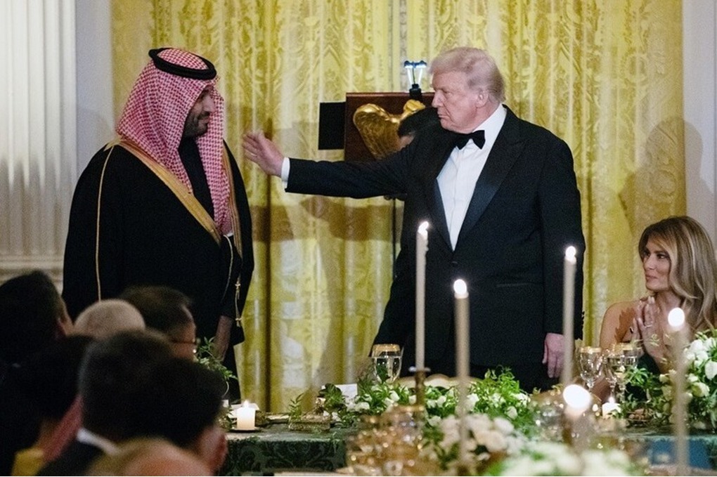 Bin Salman predstavil Ronalda Trumpu na večerji v Beli hiši