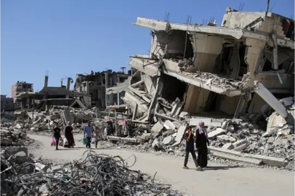 Izraelska vojska uničila stanovanjske zgradbe vzhodno od Beit Lahije na severu Gaze