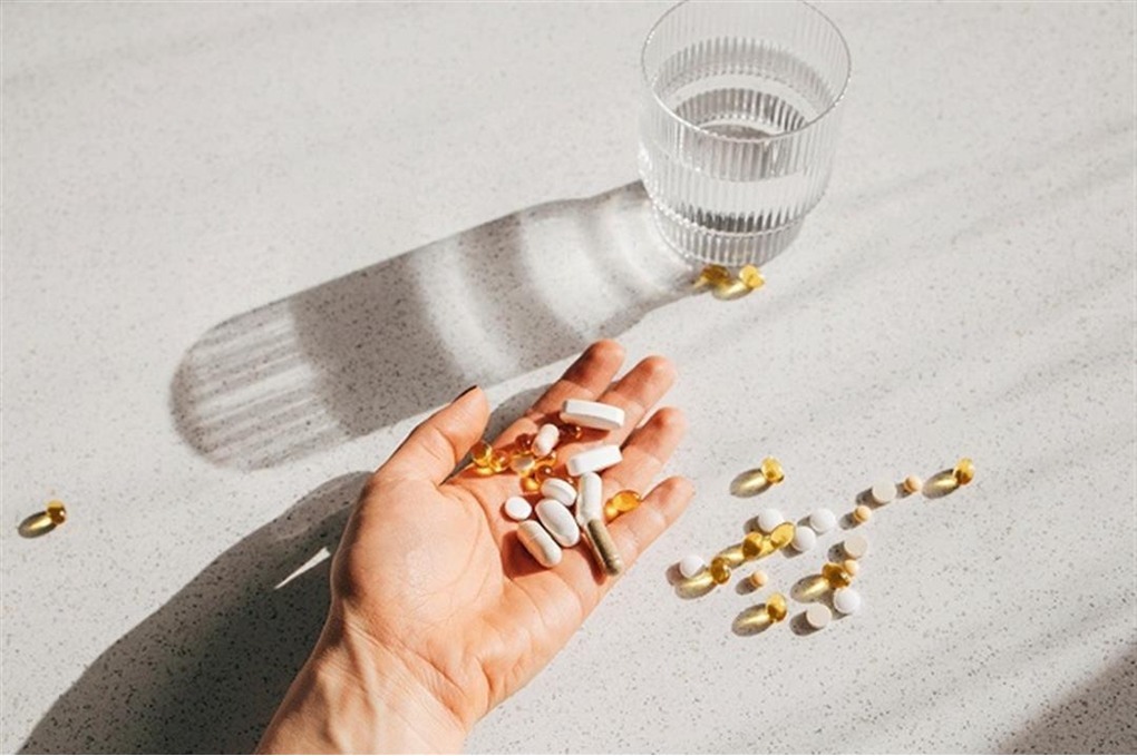 3 فيتامينات ومكملات غذائية احذر تناولها صباحاً 