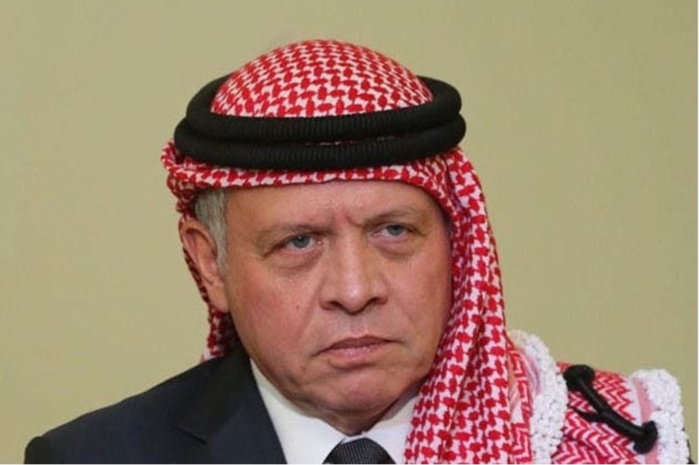 الملك يعزي رئيس الديوان الملكي بوفاة شقيقته 