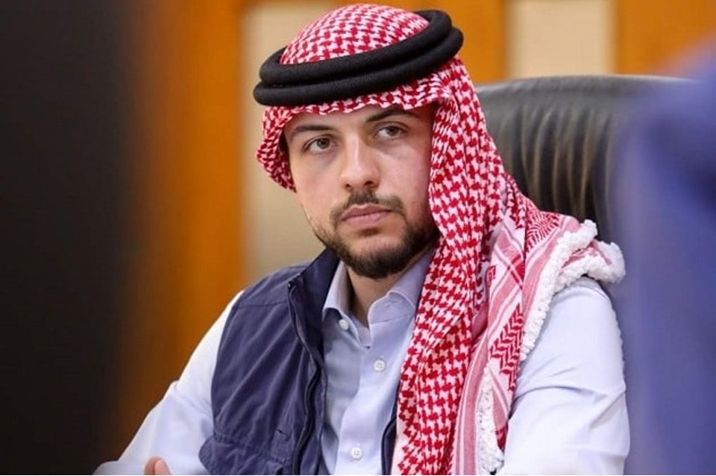 ولي العهد يعزي العيسوي بوفاة شقيقته 