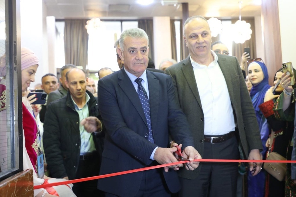 افتتاح معرض ملتقى الفن والجمال 