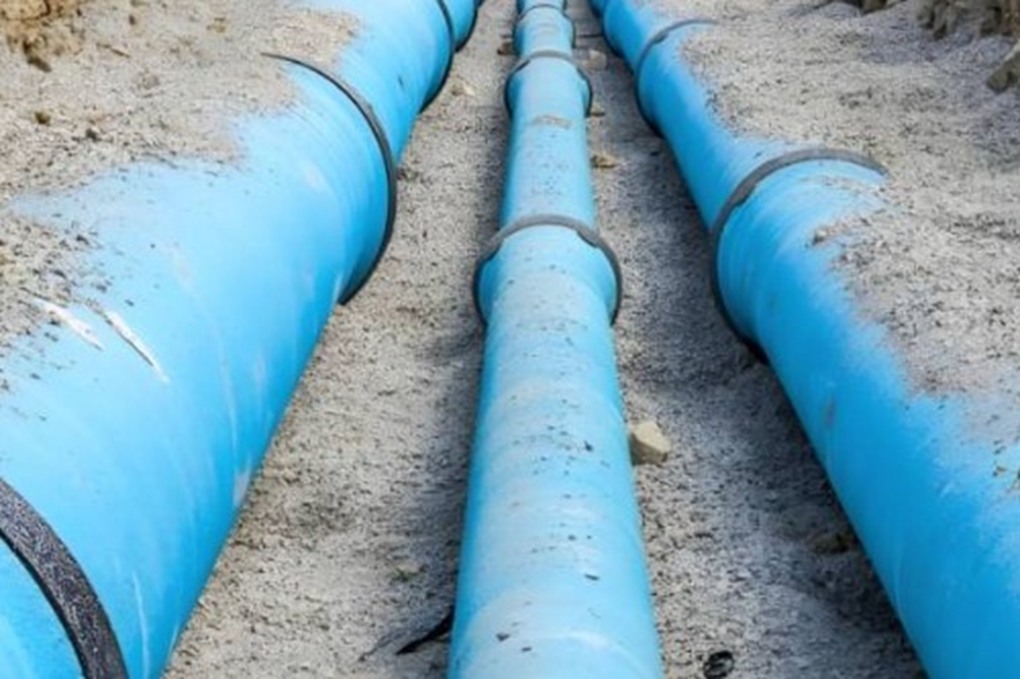 البنك الأوروبي للتنمية يدرس قرضًا بقيمة 475 مليون دولار لمشروع الناقل الوطني 