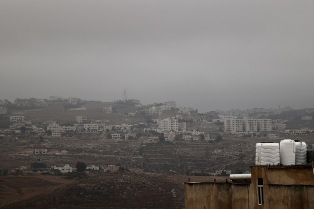 كتلة هوائية باردة مصحوبة بأمطار غزيرة الأربعاء 