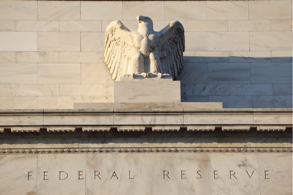 توقعات بتثبيت أسعار الفائدة الأميركية وترقب عالمي لاجتماع الفيدرالي اليوم 