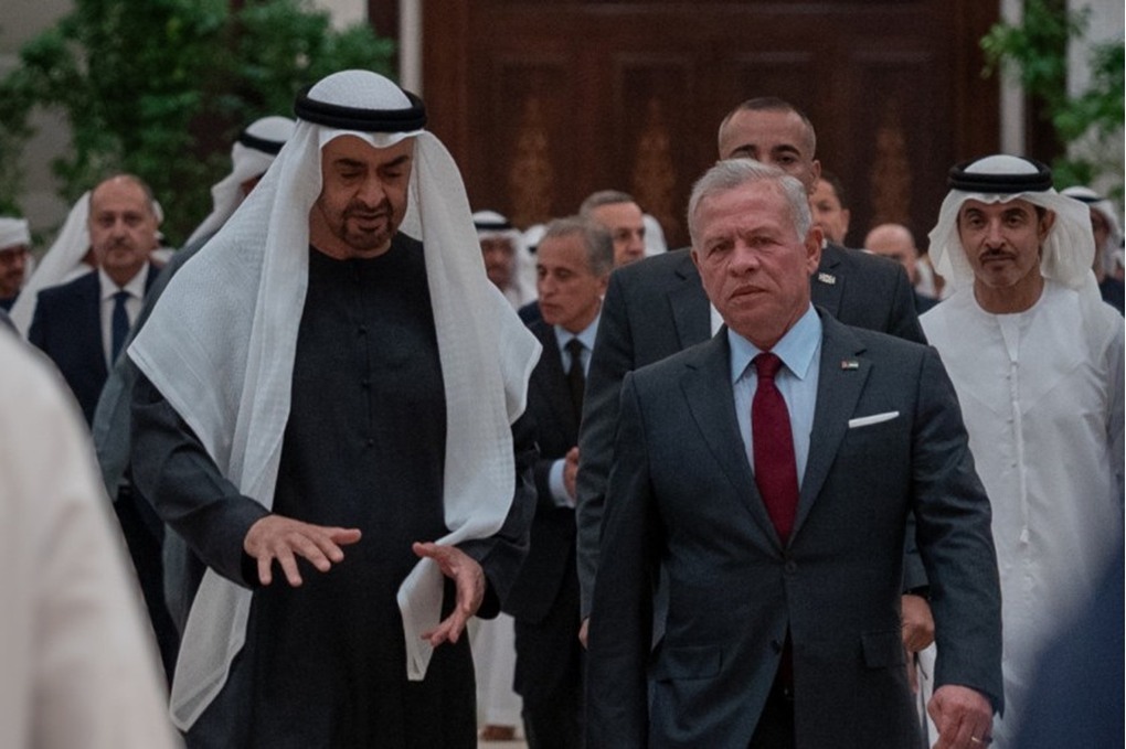 الملك ورئيس دولة الإمارات يبحثان هاتفيا تداعيات التصعيد الإقليمي 