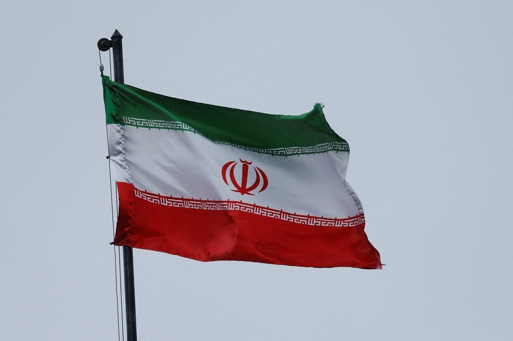 إيران تتوعد الولايات المتحدة وإسرائيل "بدرس لا يُنسى" 