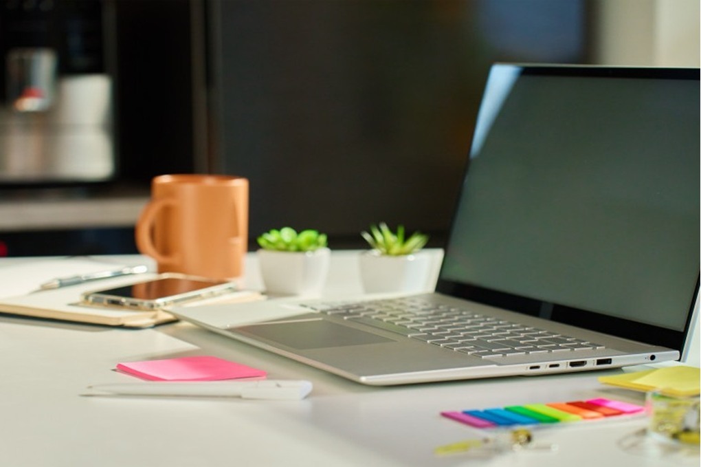 "الطاقة الدولية" تقترح العمل من المنزل وتجنّب السفر الجوي لتخفيف أسعار النفط 