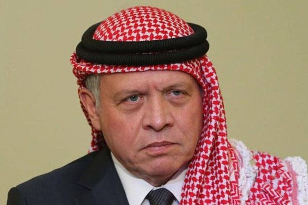 عاجل الملك يؤكد رفضه التام للاعتداءات الإيرانية على الأردن 