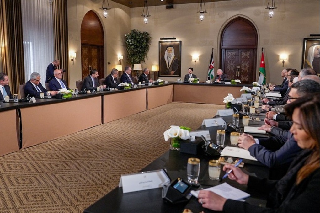 الملك يؤكد ضرورة المباشرة بتطبيق توصيات لجنة تطوير الجهاز القضائي