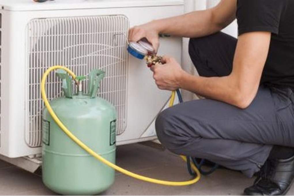 مع اقتراب الصيف .. ارتفاع خيالي على أسعار غاز التكييف والتبريد في الأردن