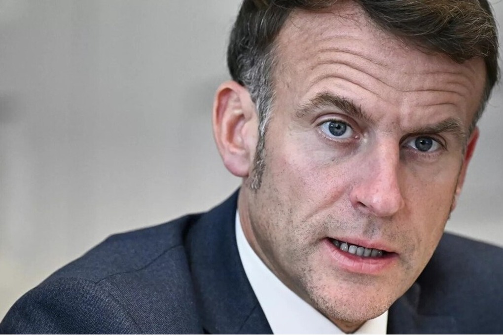 رئيس مجلس الشيوخ الفرنسي: ماكرون يخنق اقتصاد البلاد