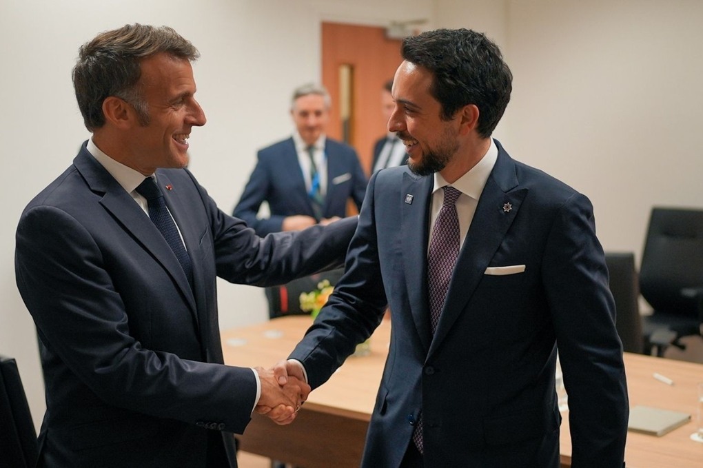 ولي العهد يلتقي الرئيس الفرنسي على هامش اجتماعات الاتحاد الأوروبي في قبرص 