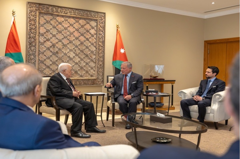 الملك والرئيس الفلسطيني يبحثان مجمل الأوضاع في الأراضي الفلسطينية 