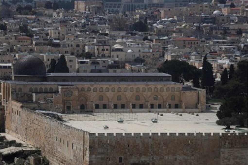 عاجل الاحتلال يواصل إغلاق الأقصى لليوم الـ 36 وسط تحذيرات من تداعيات خطيرة 