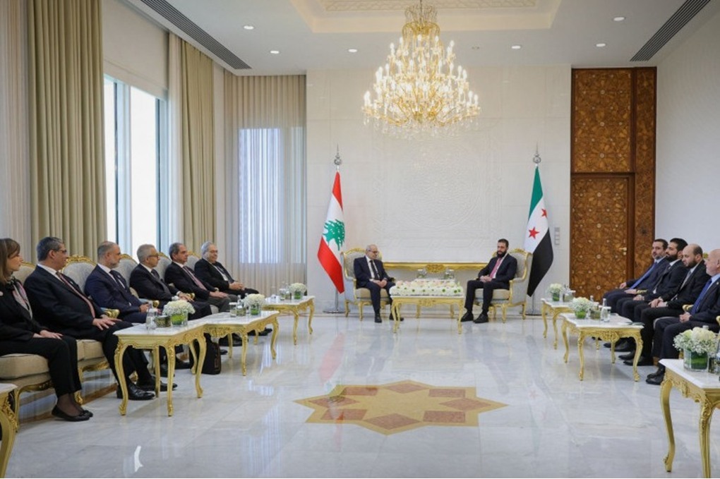 الرئيس السوري يناقش ملف الأمن مع رئيس الوزراء اللبناني في دمشق