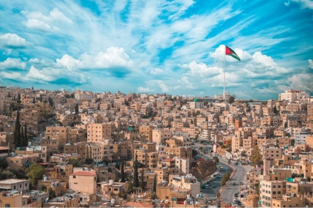 آخر تطورات تقليص عدد أيام الدوام في القطاع العام 