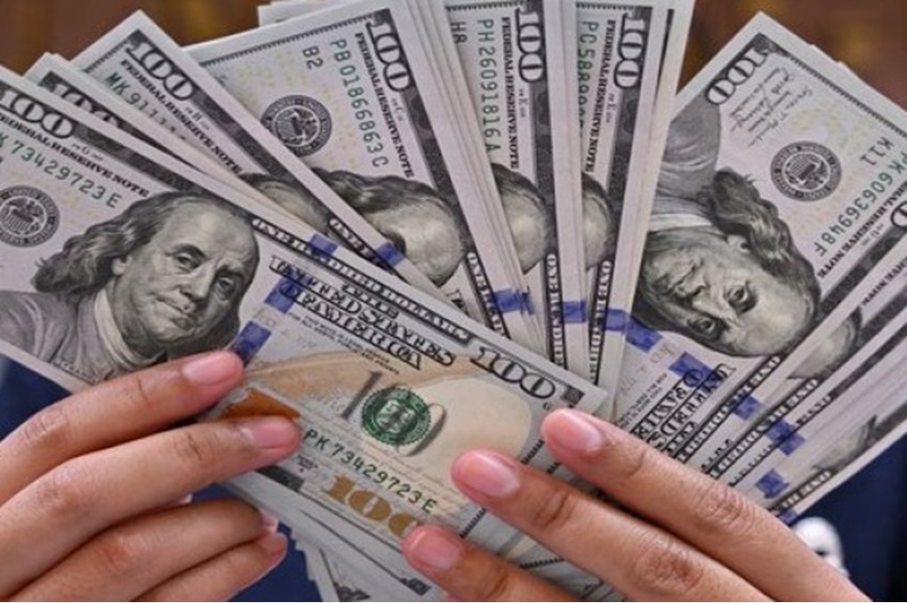 الدولار يستقر مع تراجع الآمال بشأن إنهاء الحرب في الشرق الأوسط