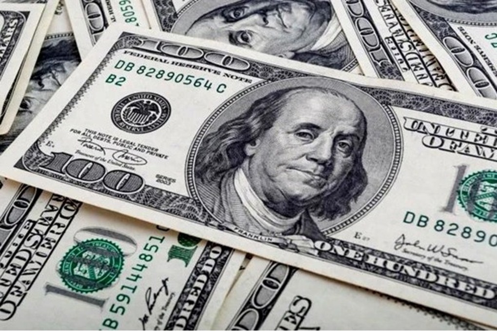 الدولار يتجه لأكبر مكاسب أسبوعية في شهرين 