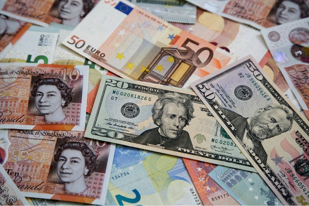 بريطانيا تقترض أكثر من المتوقع في أبريل 