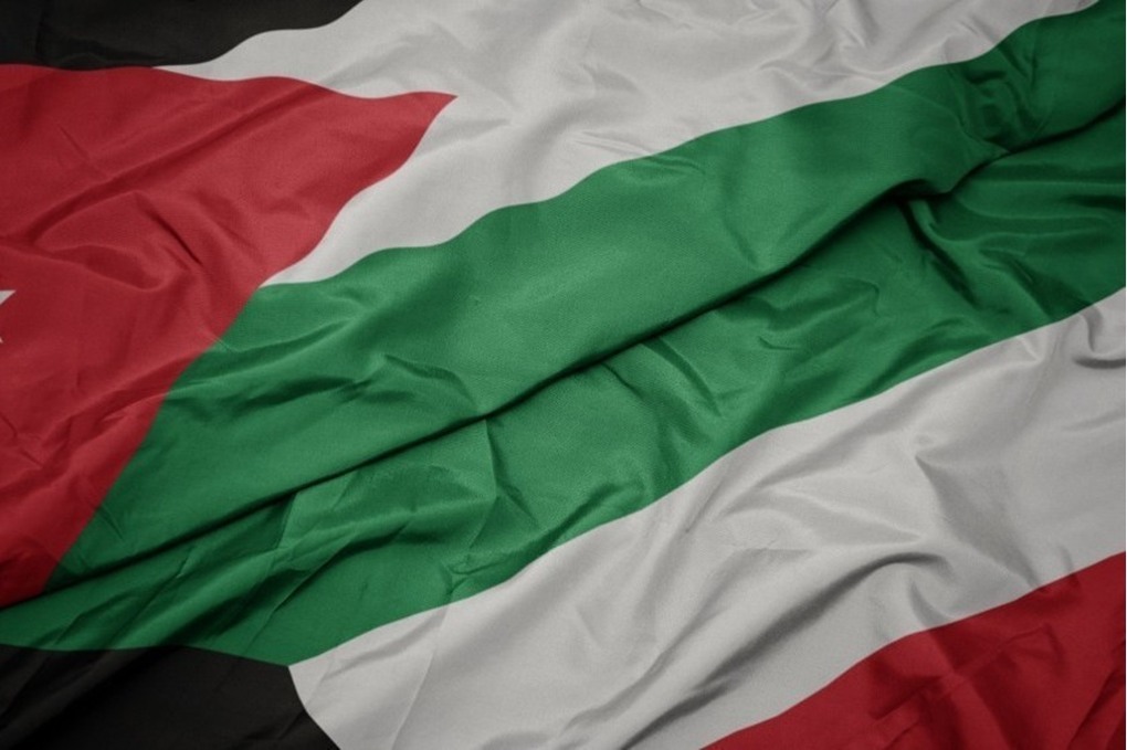 الصفدي ونظيره الكويتي يبحثان جهود إنهاء التصعيد وتعزيز الاستقرار الإقليمي 