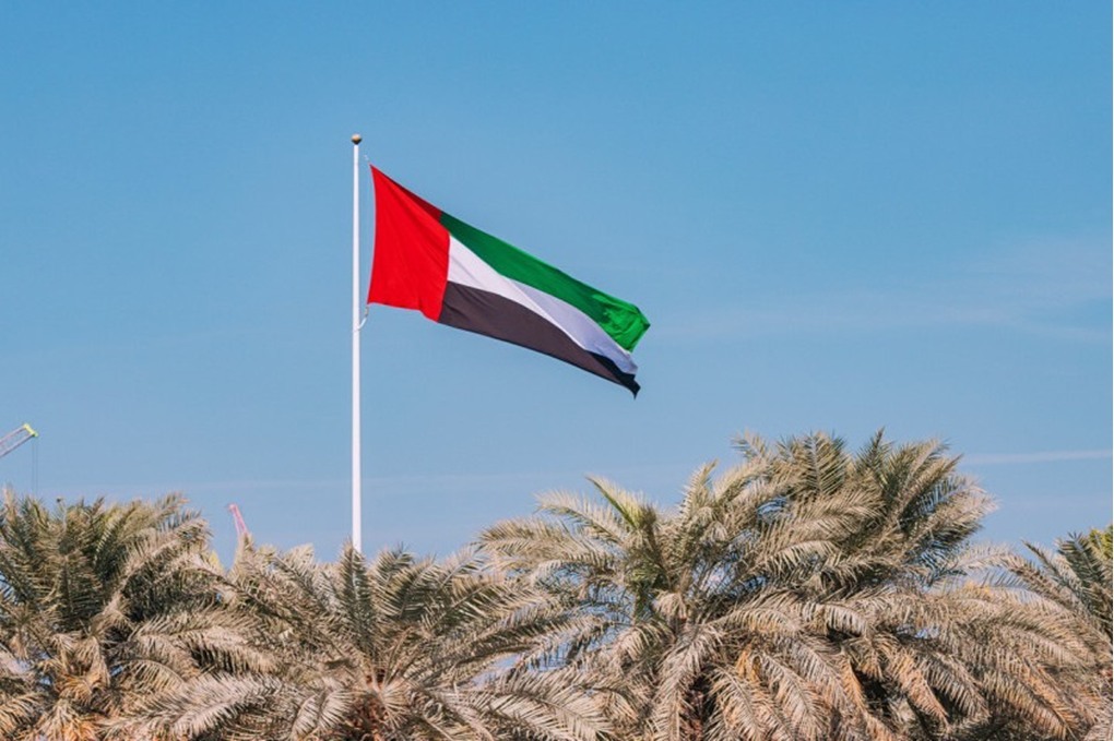 الإمارات: إسقاط صاروخين باليستيين و3 مسيّرات إيرانية وإصابة 3 أشخاص 
