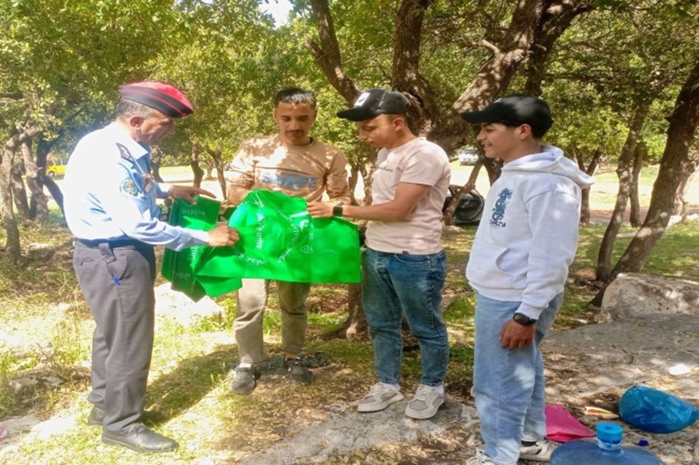 الأمن العام يواصل حملاته البيئية والتوعوية في المتنزهات والمواقع الطبيعية 