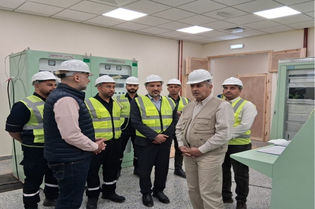 الخرابشة يتفقد مشروع محطة تحويل الزرقاء الصناعية برفقة البطاينة