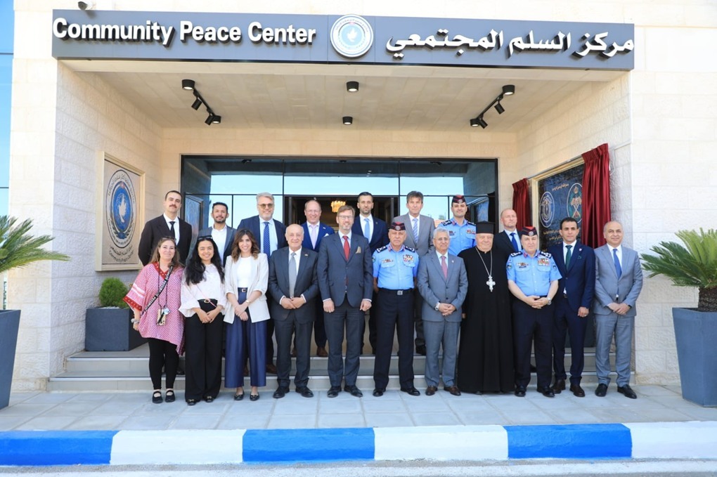 مدير الأمن العام يرعى افتتاح المبنى الجديد لمركز السلم المجتمعي التابع للامن الوقائي 