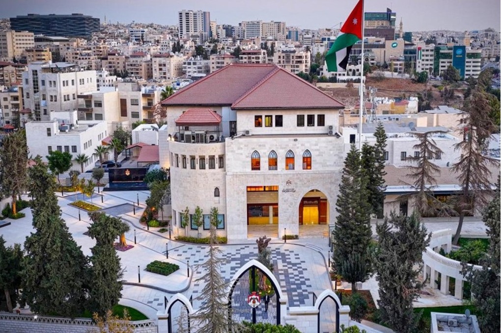 إحالة أمين عام وزارة التربية والتعليم ومدير الخط الحجازي إلى التقاعد 