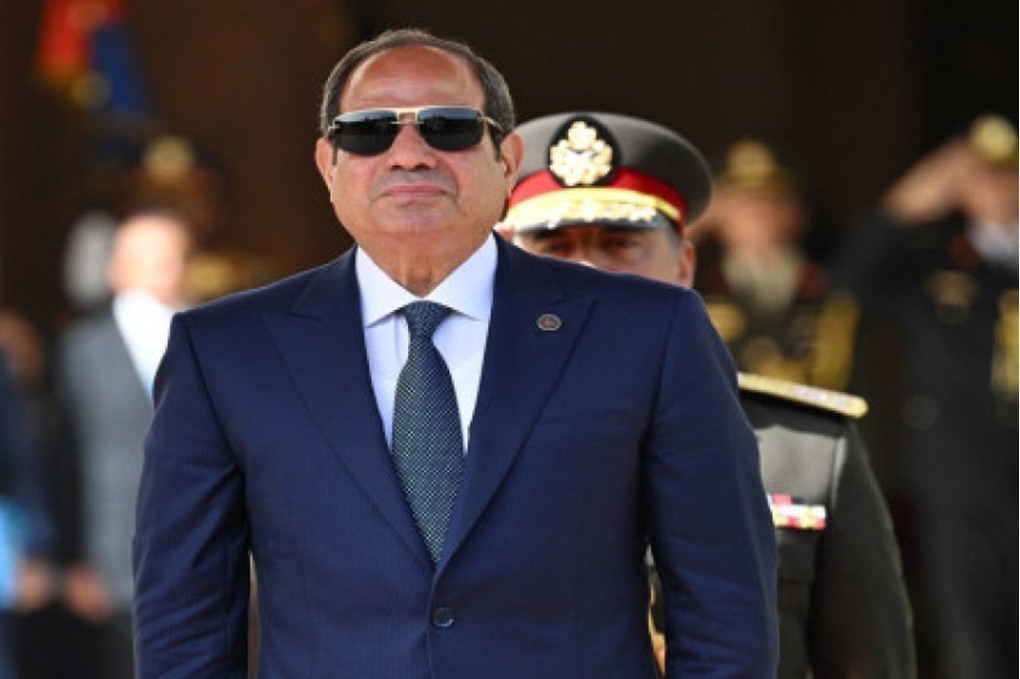 السيسي يهنئ منتخب مصر بأول تأهل في تاريخه إلى دور الـ16 بكأس العالم 
