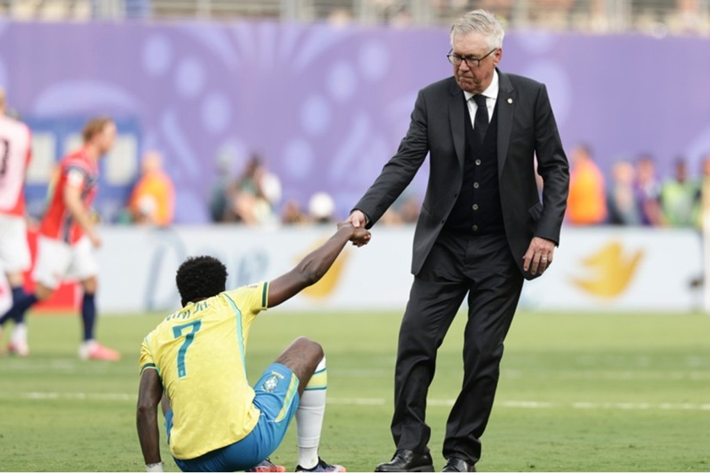 بعد صدمة المونديال.. الاتحاد البرازيلي يحسم مصير أنشيلوتي 