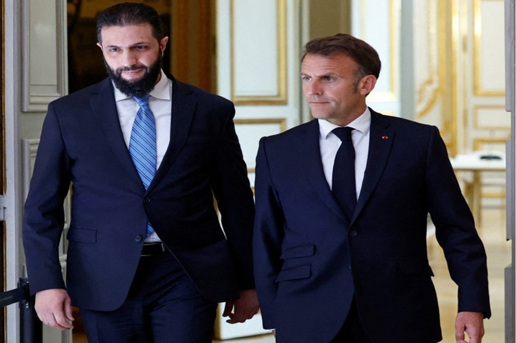 الرئيس الفرنسي يصل إلى دمشق 