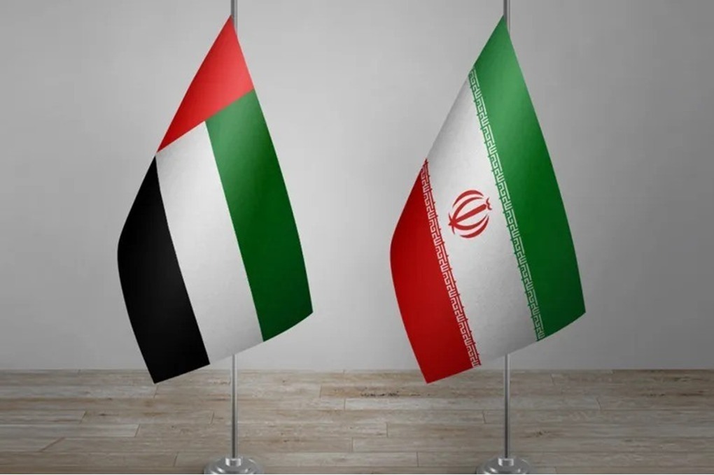 عاجل الإمارات تعلن وقف جميع الأنشطة والتبادلات التجارية والمعاملات المالية مع إيران 