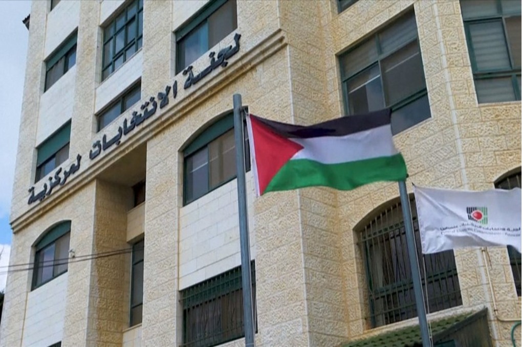 لجنة الانتخابات الفلسطينية: 1.6 مليون ناخب في الضفة ومليون في غزة و150 ألفا في القدس 