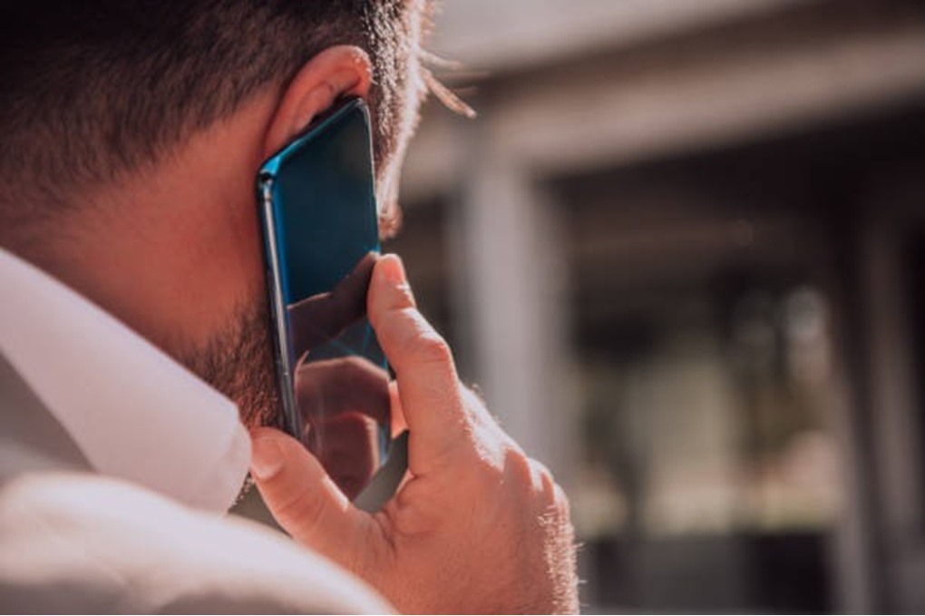 مستشعر موجود في معظم الهواتف.. هل تعرف وظيفته؟ 