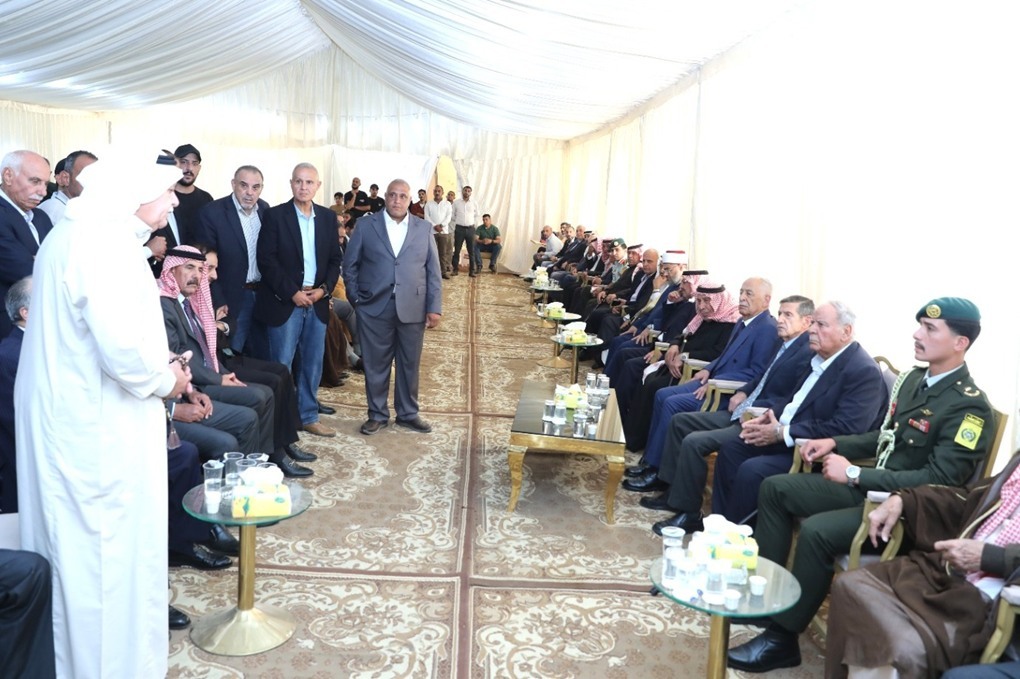مندوبا عن الملك وولي العهد.. العيسوي يعزي قبيلتي العبادي والعدوان 