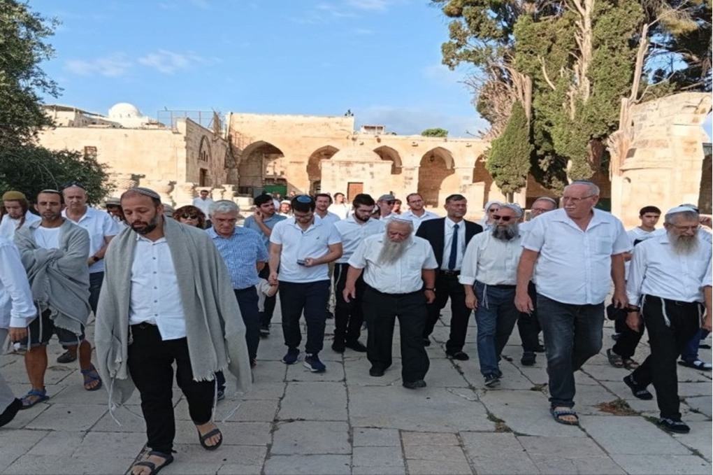 أكثر من 1300 مستوطن يقتحمون المسجد الأقصى في خامس أيام عيد "العرش" اليهودي 